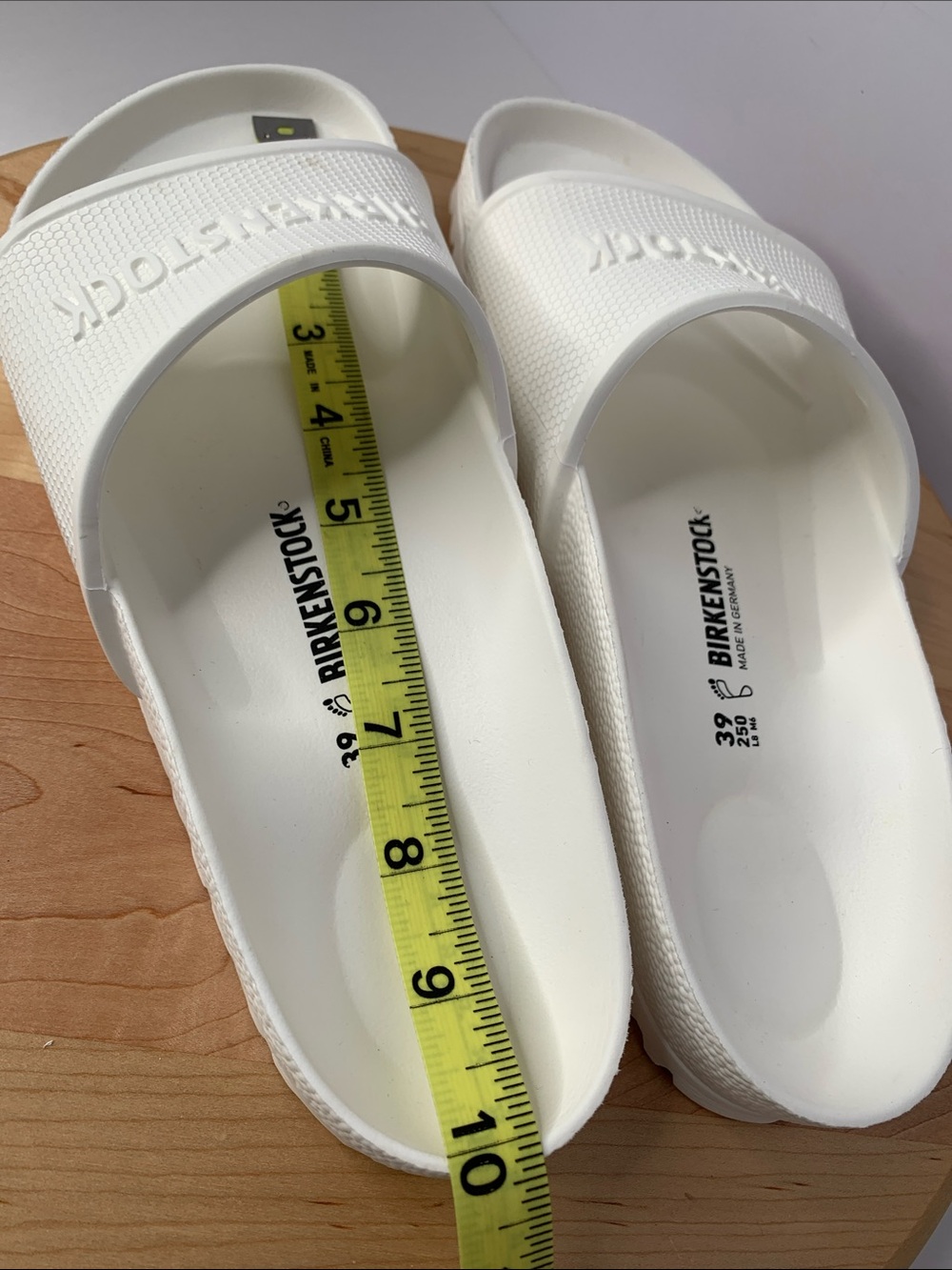 Birkenstock Women’s Size 8 Slip On Sandals White - Picture 9 of 9
